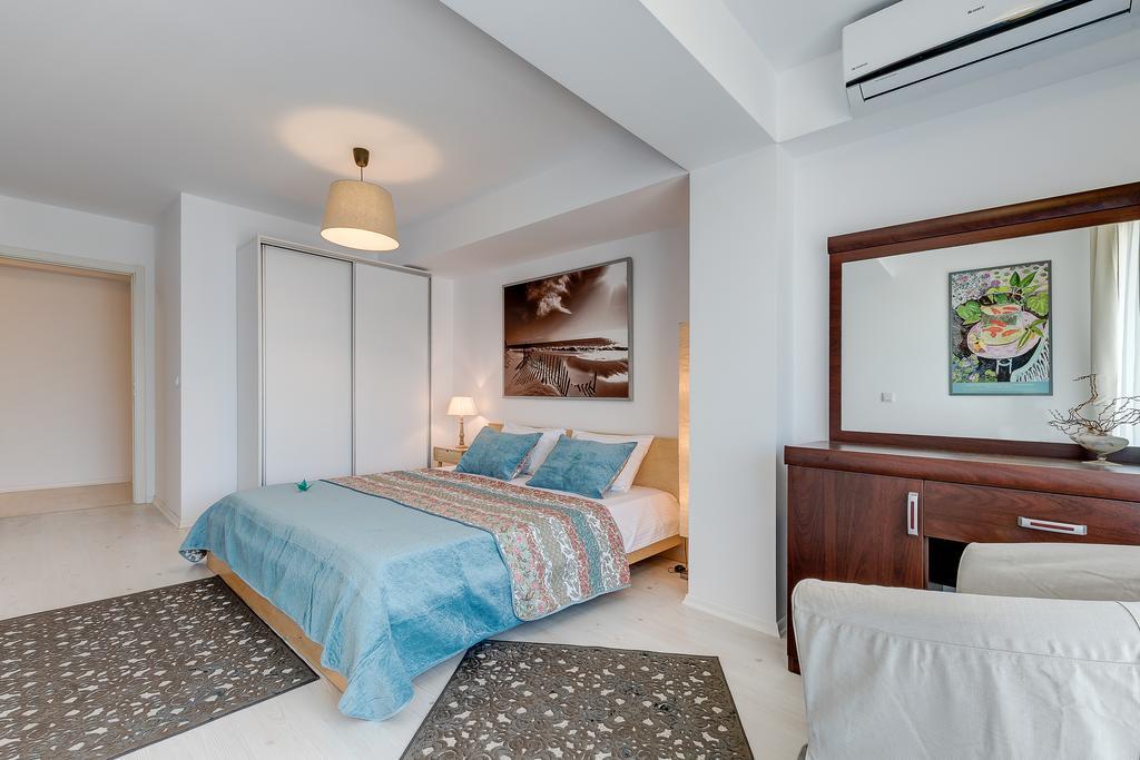Bucharest Airport Suites & Villas 奥托佩尼 外观 照片