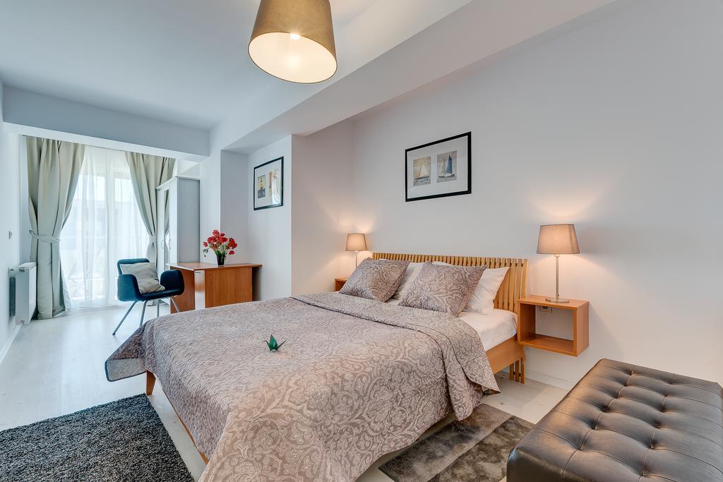 Bucharest Airport Suites & Villas 奥托佩尼 外观 照片