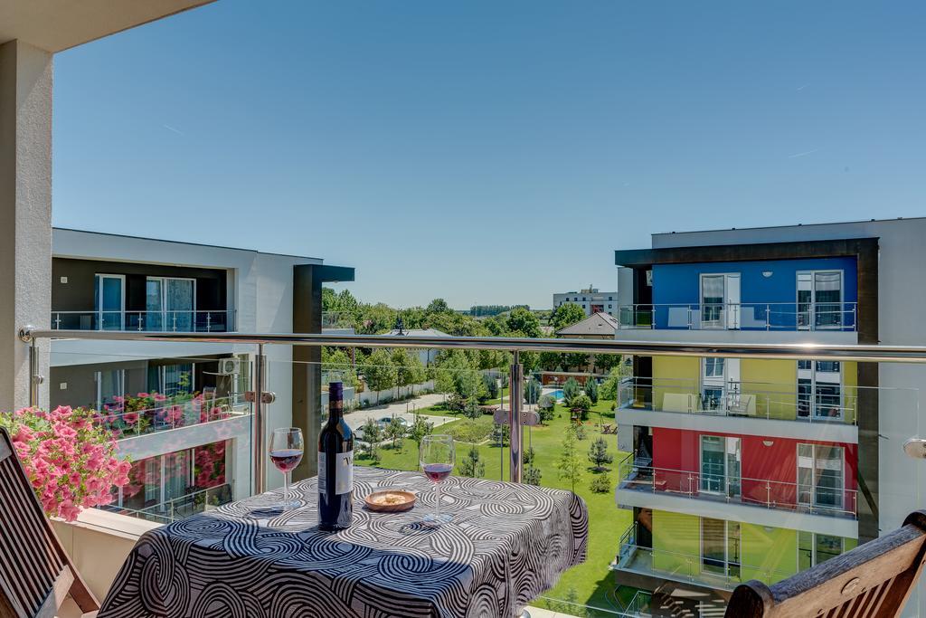 Bucharest Airport Suites & Villas 奥托佩尼 外观 照片