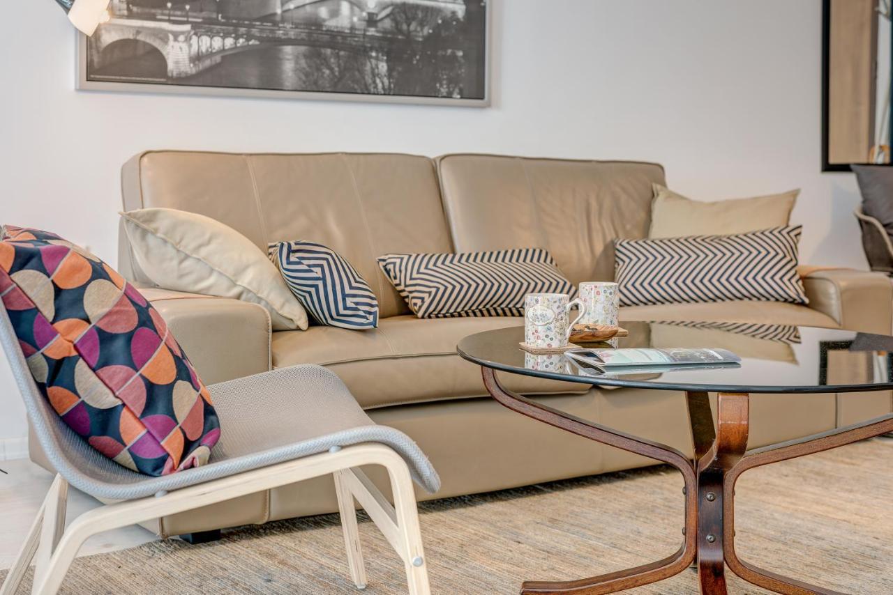 Bucharest Airport Suites & Villas 奥托佩尼 外观 照片