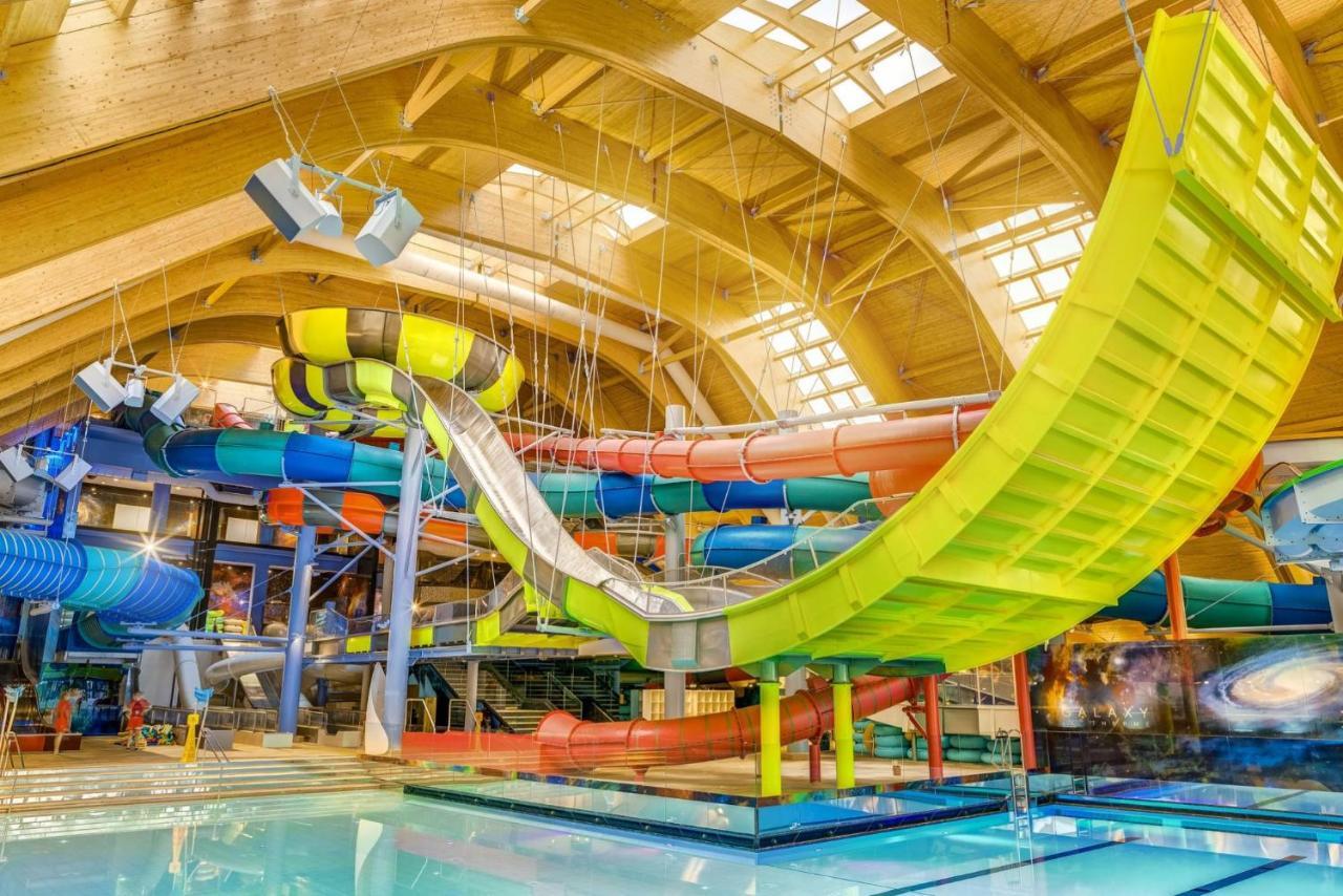 Bucharest Airport Suites & Villas 奥托佩尼 外观 照片