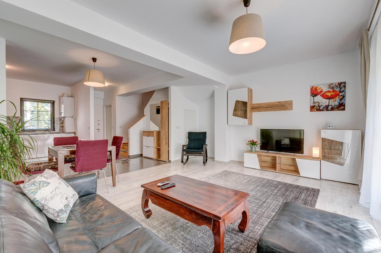 Bucharest Airport Suites & Villas 奥托佩尼 外观 照片