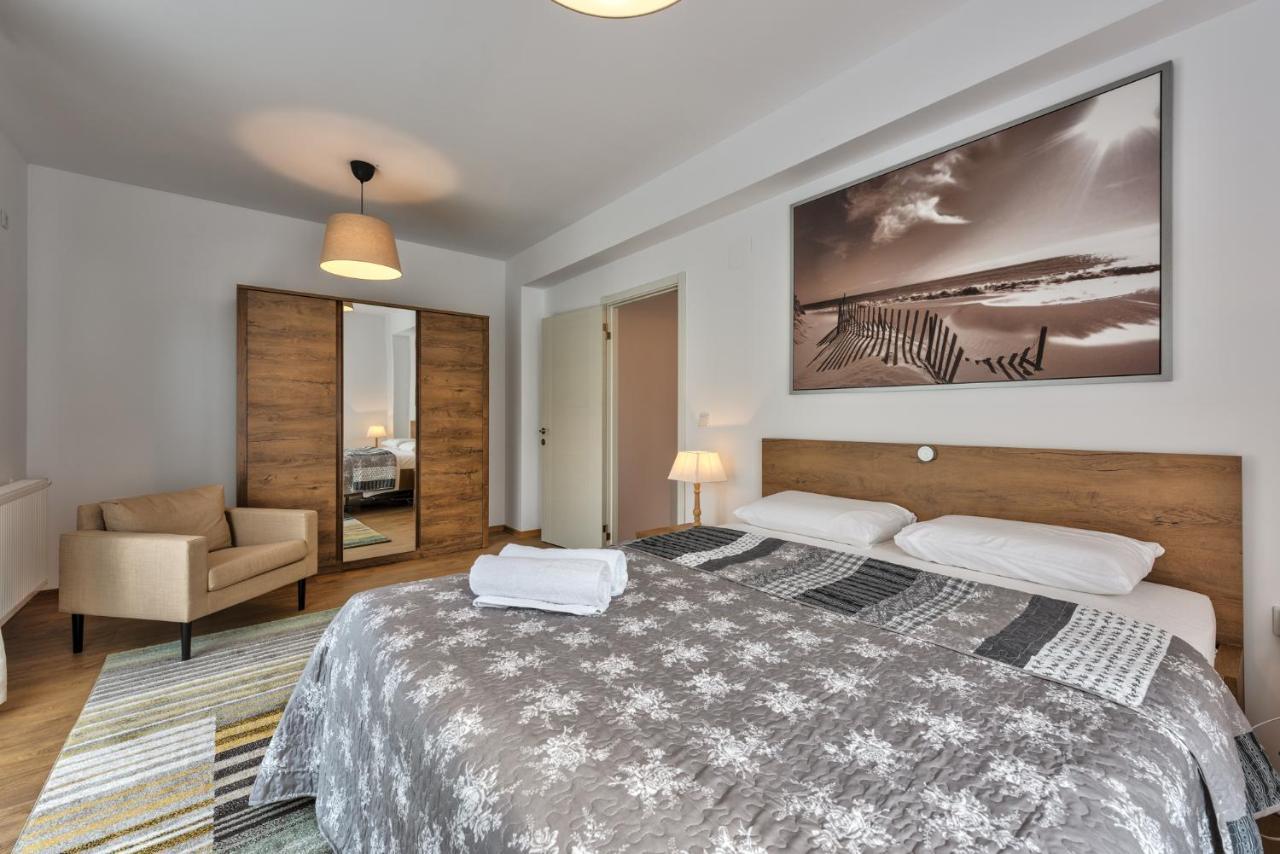 Bucharest Airport Suites & Villas 奥托佩尼 外观 照片