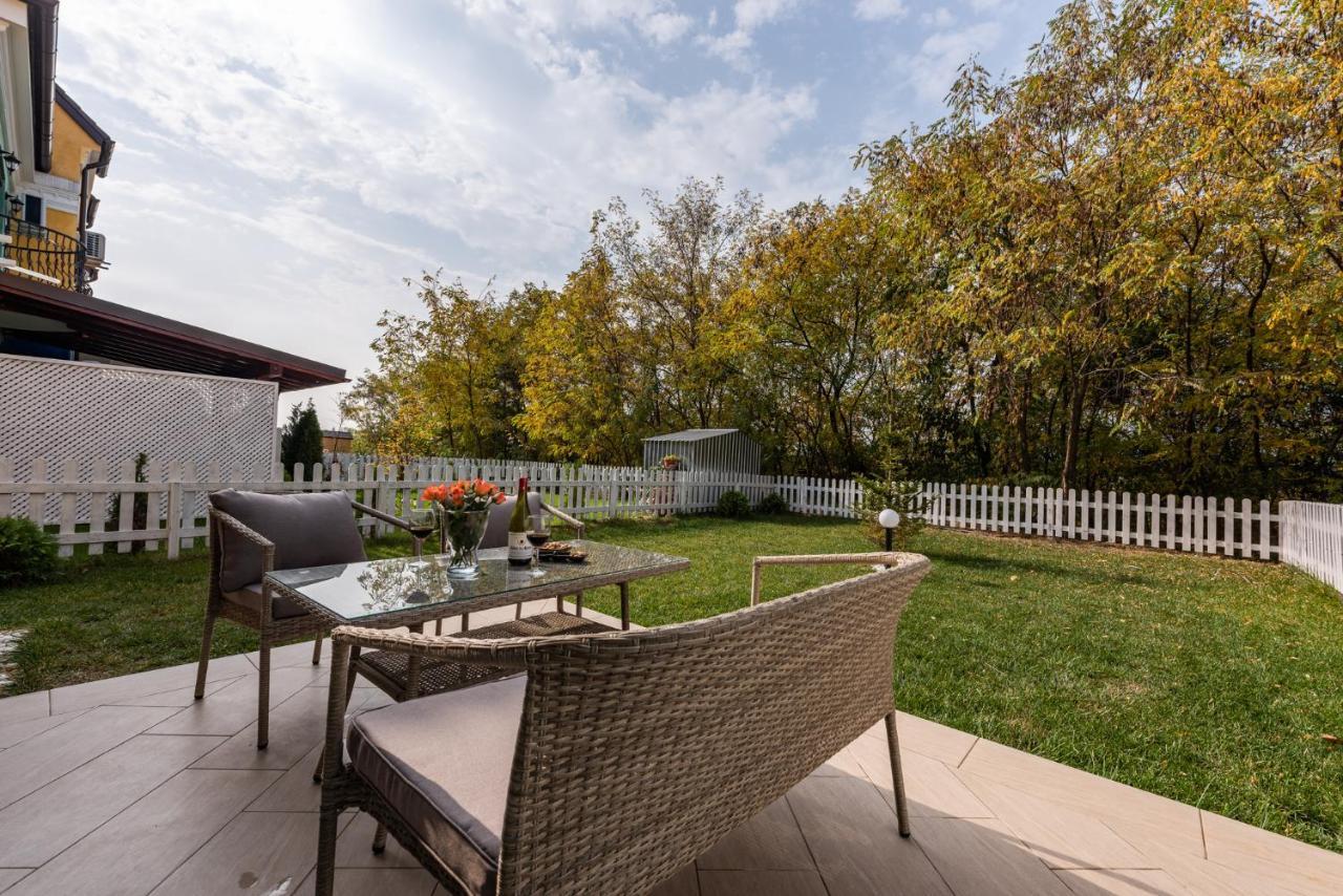 Bucharest Airport Suites & Villas 奥托佩尼 外观 照片