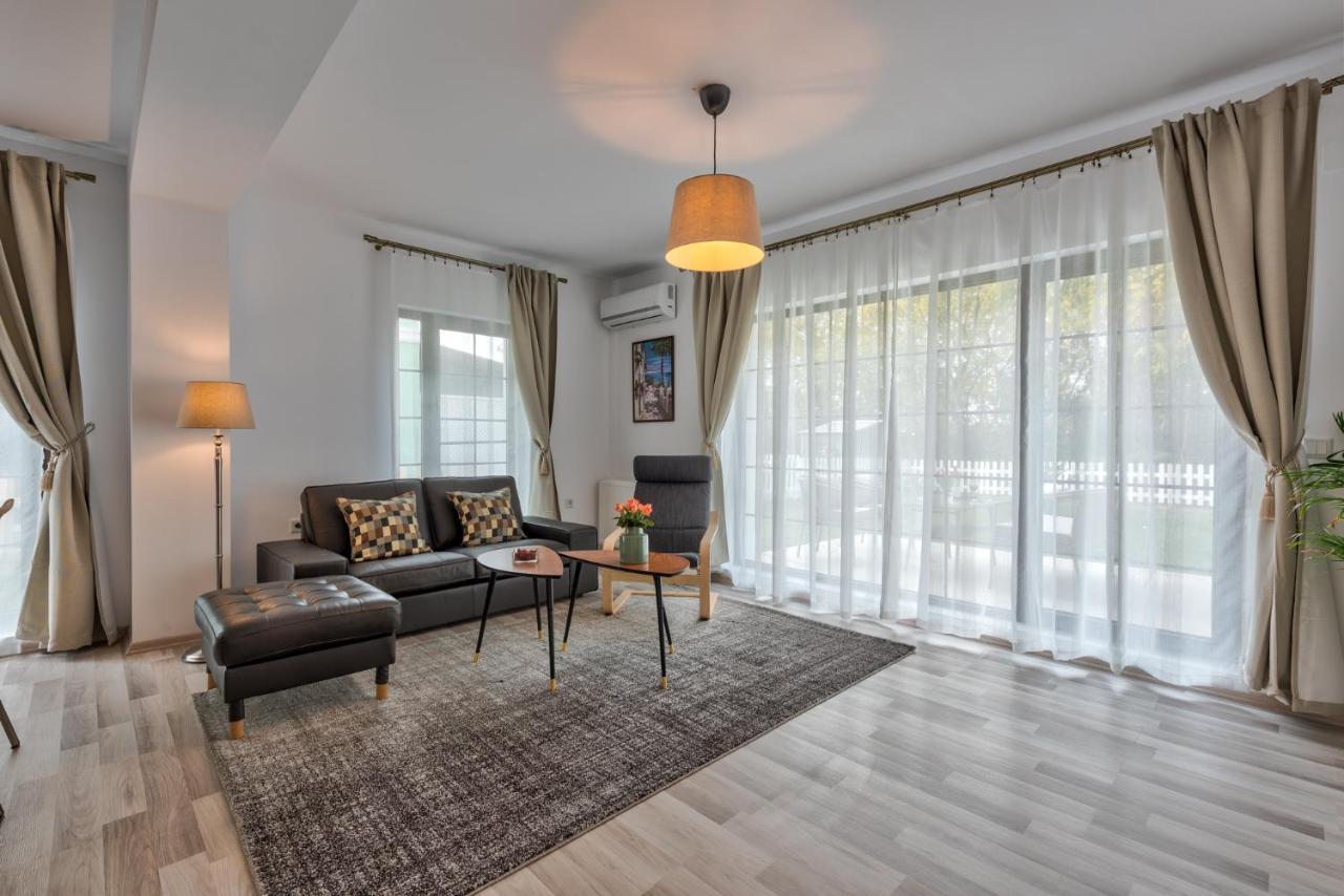Bucharest Airport Suites & Villas 奥托佩尼 外观 照片